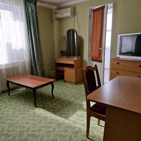 Victoria Hotel アクタウ エクステリア 写真