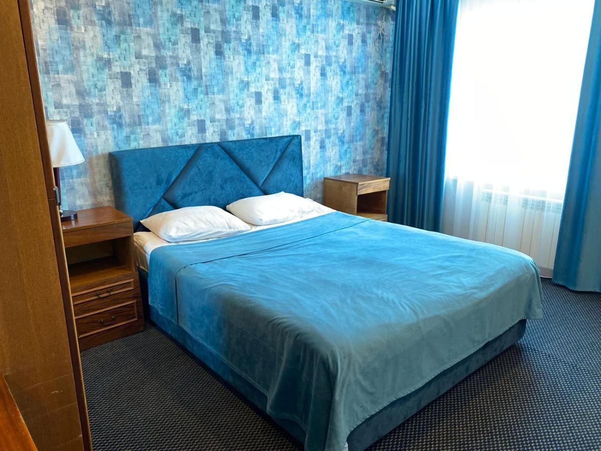 Victoria Hotel アクタウ エクステリア 写真