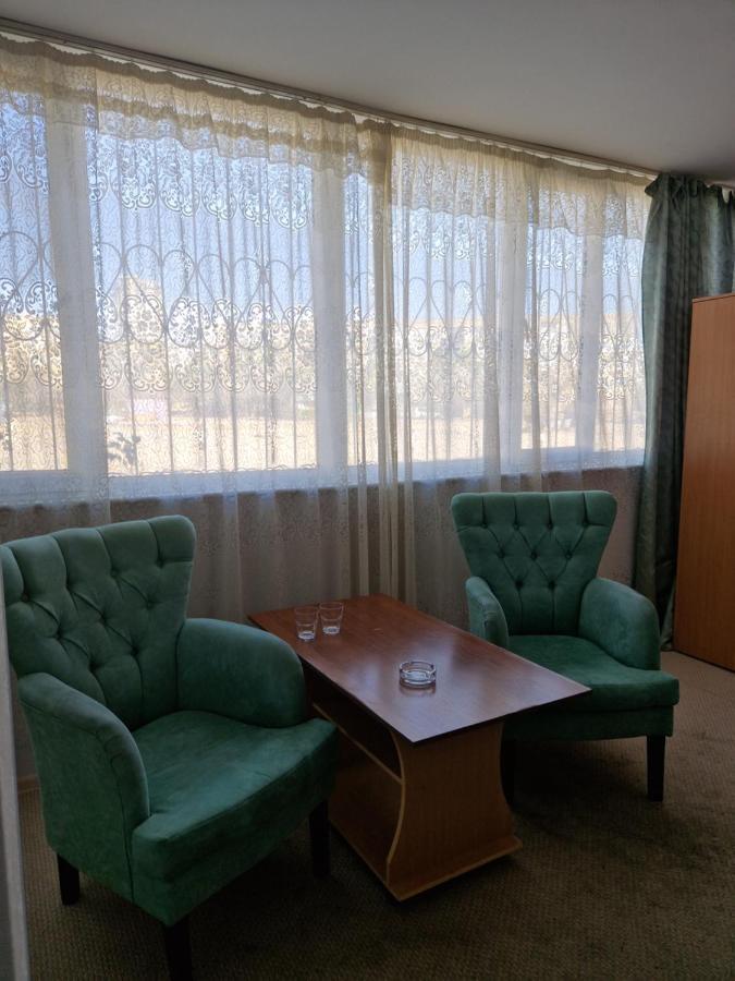 Victoria Hotel アクタウ エクステリア 写真